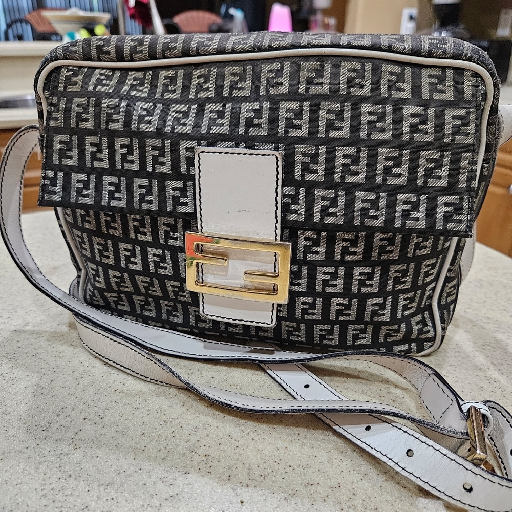 FENDI, RARE FENDI Handbag, VINTAGE Fendi, Fendi Mama Zucca, Rare White Leather!